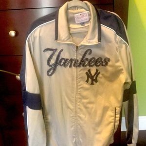 Yankee jacket. Large.  Great condition. Vintage look.  Seldom worn. Official mlb